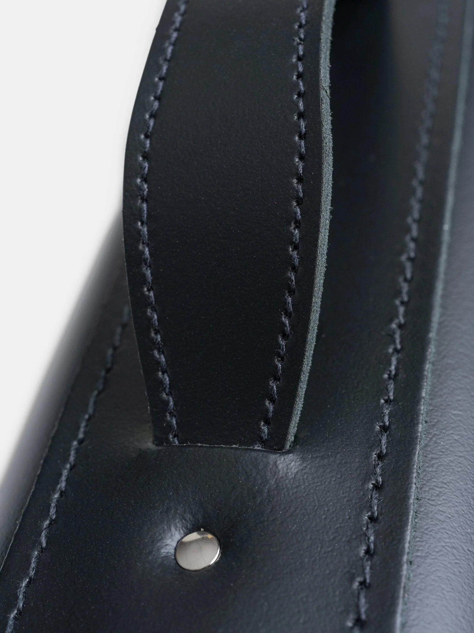The 15 Inch Batchel - Black - Image 9