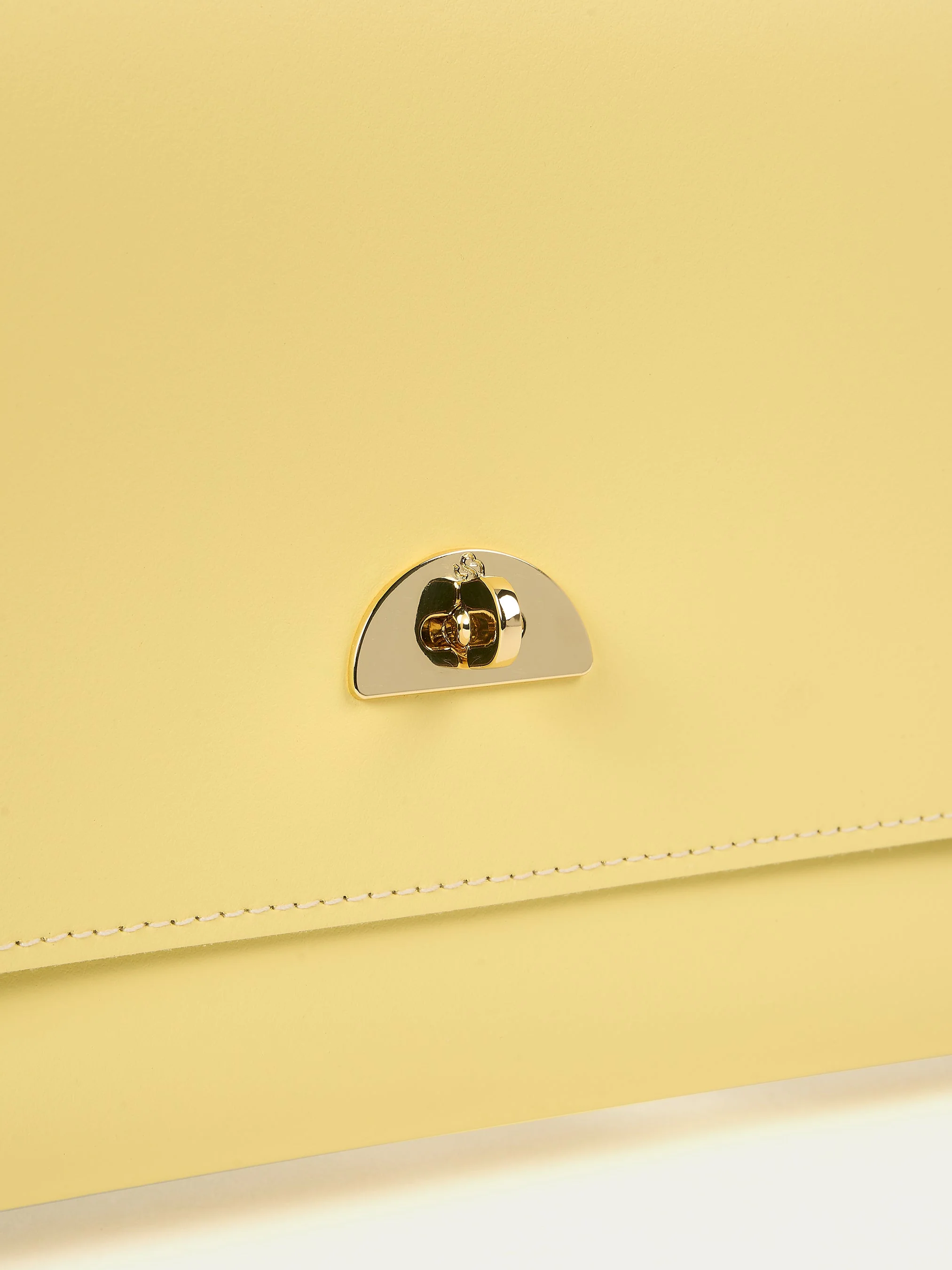 The Oversized Twist Lock Pouch - Lemon - Image 4