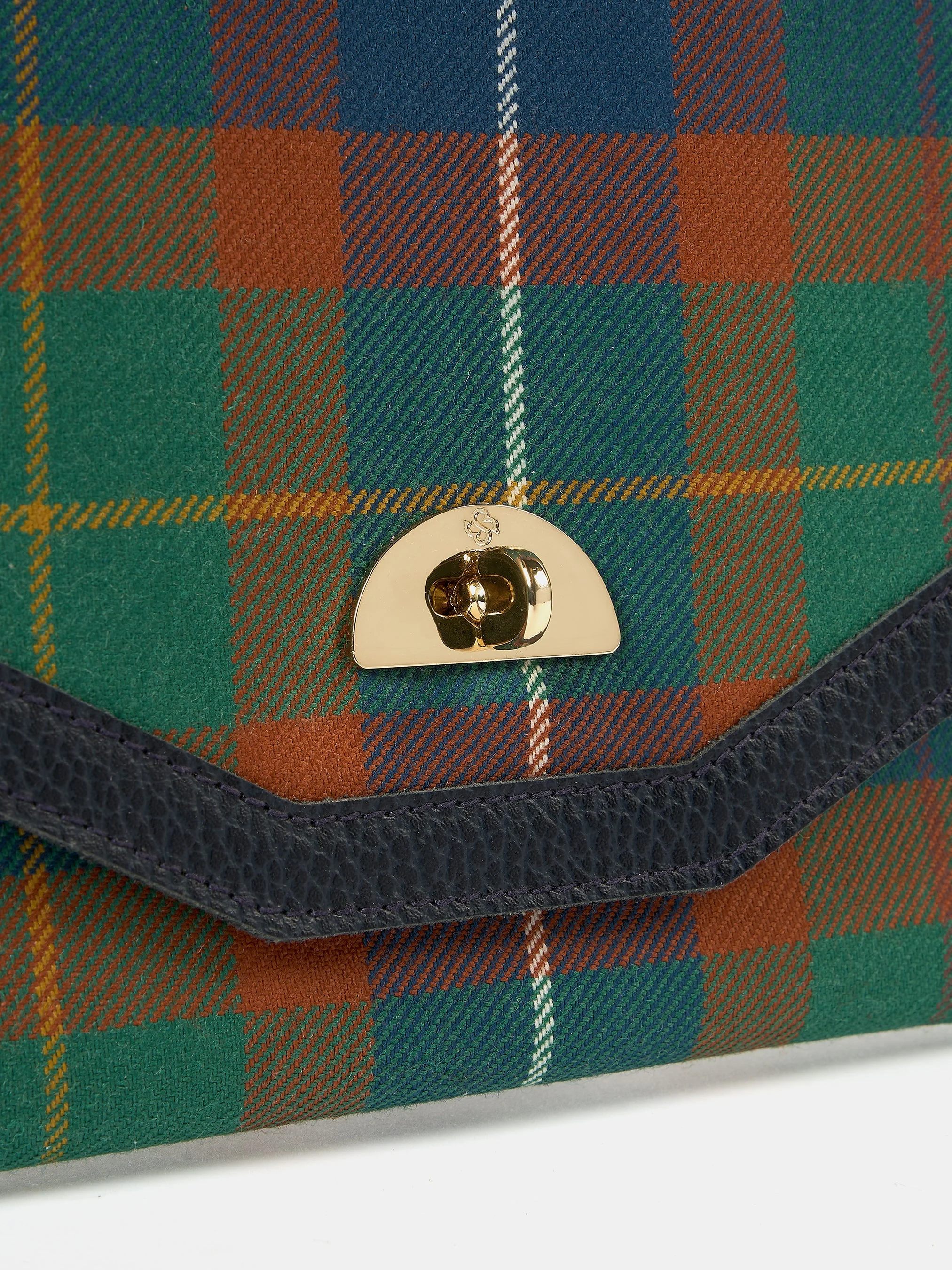 The Twist Lock Pouch - Amnesty International Tartan with Navy Celtic Grain - Image 4