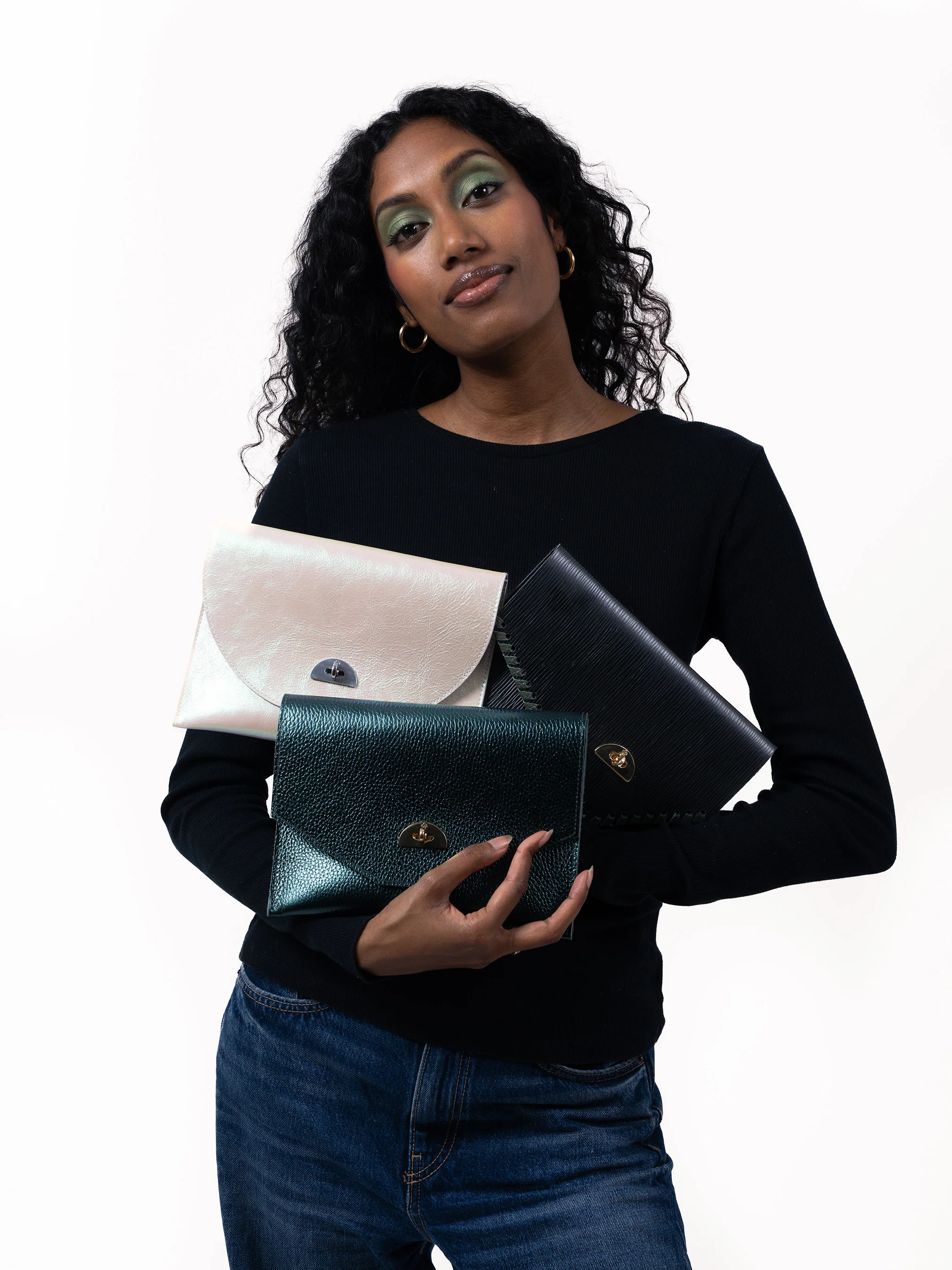 The Twist Lock Pouch - Black 1914 Grain - Image 3